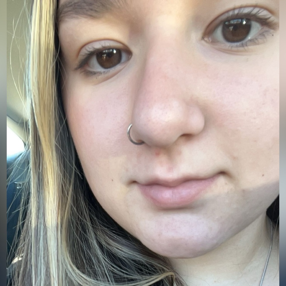 Meet your Posher, Adria